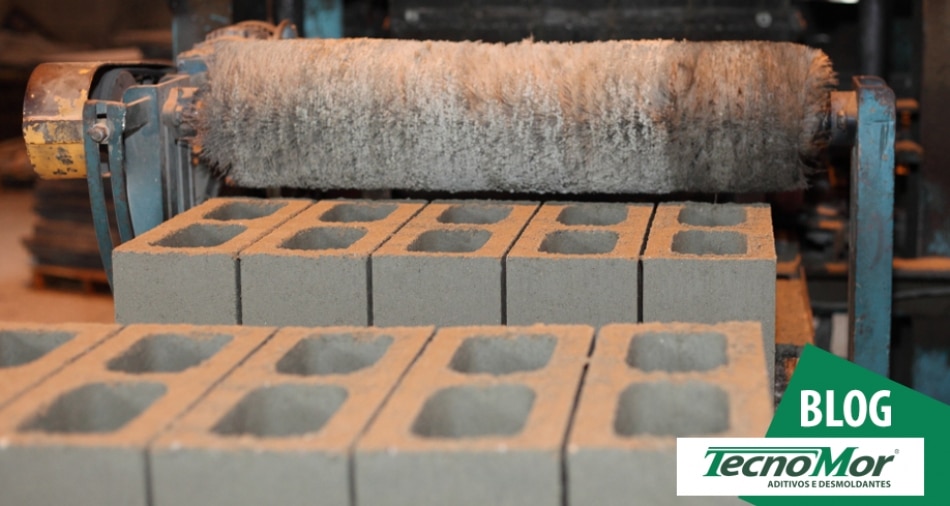 Segregação da mistura na produção de blocos e pavers